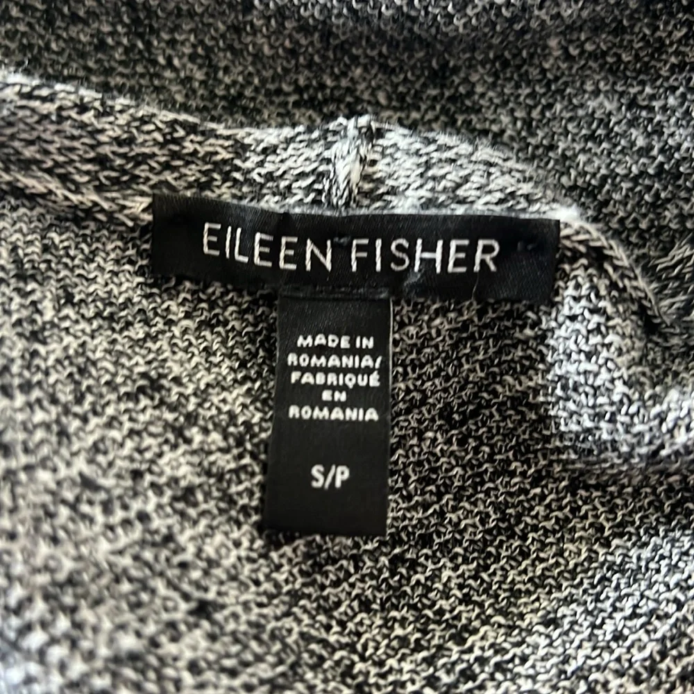 Eileen Fisher Organic Linen and Cotton Twist V-Neck  Top S/P Minimalst Luxury - Picture 5 of 6